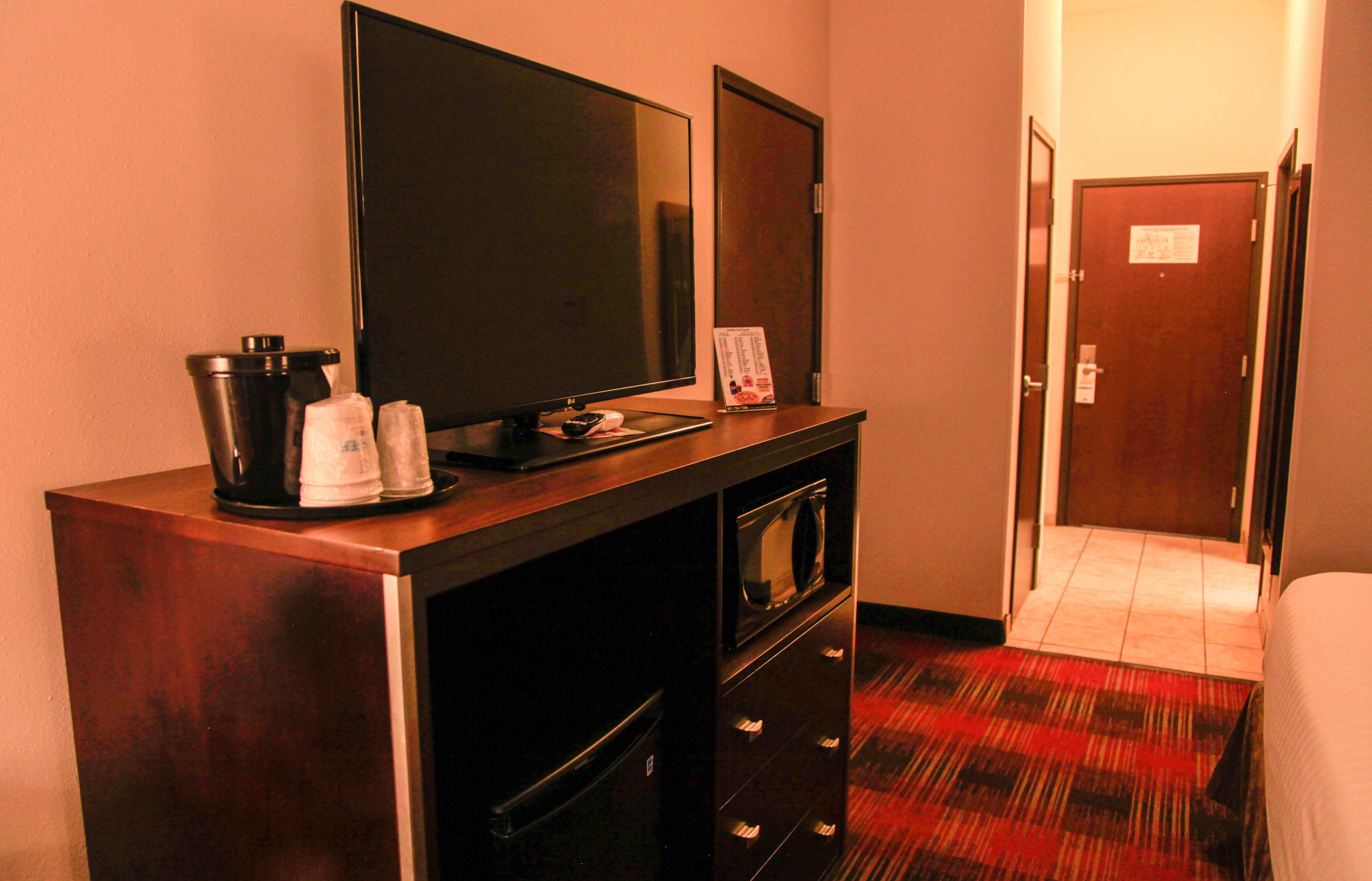 Holiday Inn Express & Suites Cumberland - La Vale By Ihg מראה חיצוני תמונה