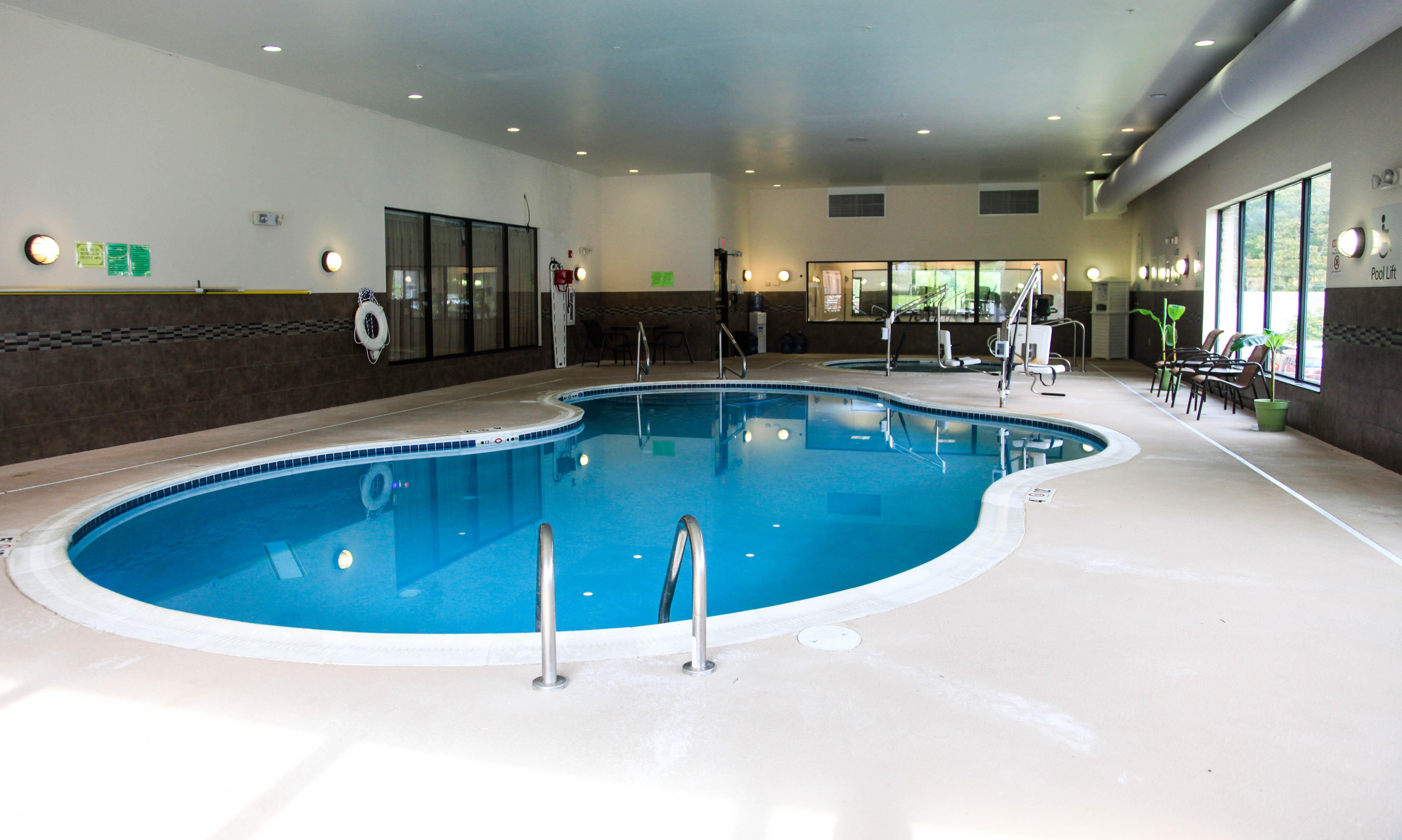 Holiday Inn Express & Suites Cumberland - La Vale By Ihg מראה חיצוני תמונה
