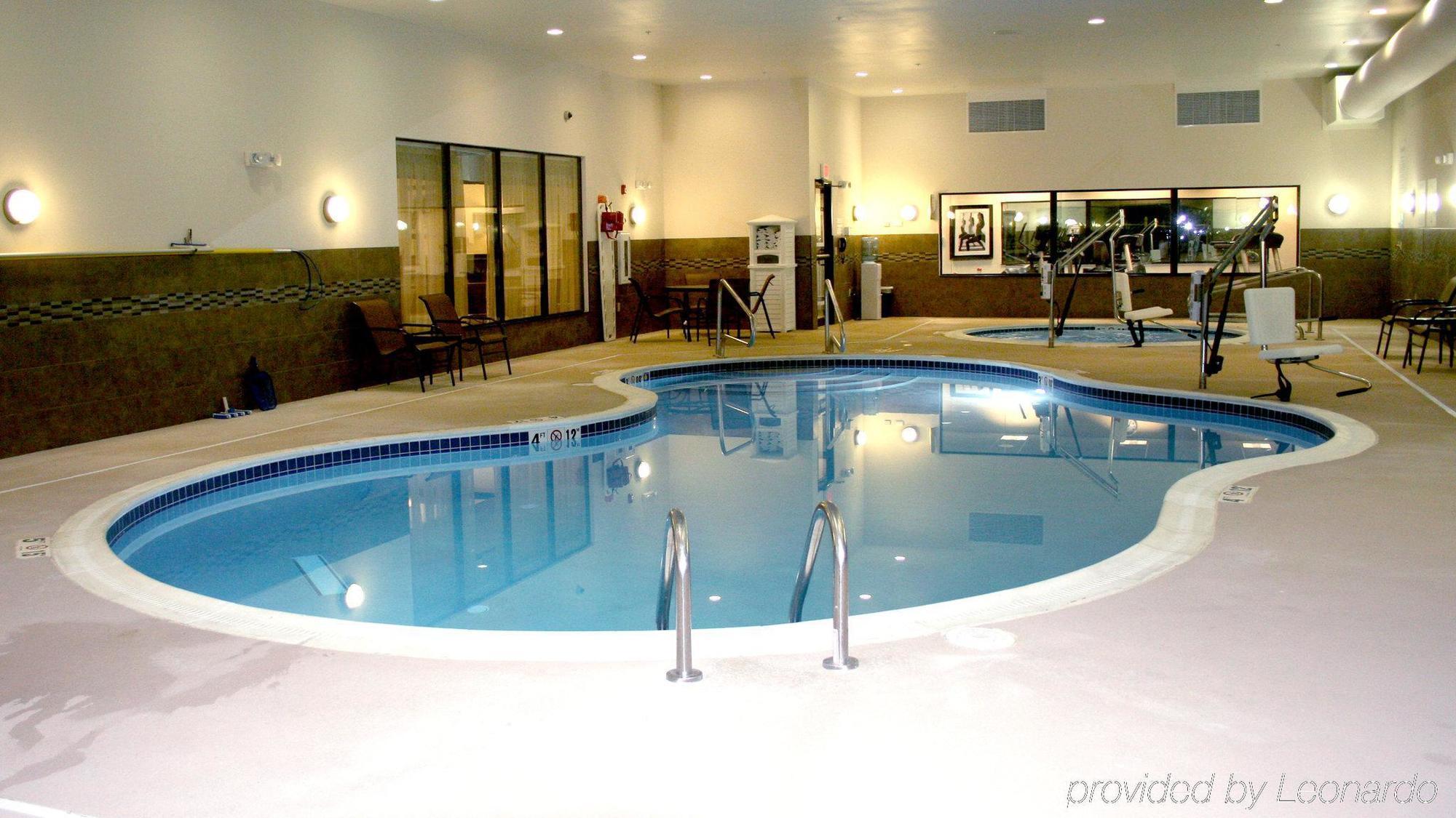 Holiday Inn Express & Suites Cumberland - La Vale By Ihg מראה חיצוני תמונה